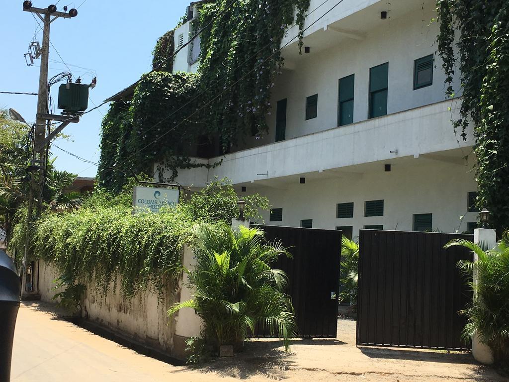 Colombo Beach Hostel By Nomadic Dehiwala-Mount Lavinia Exterior foto